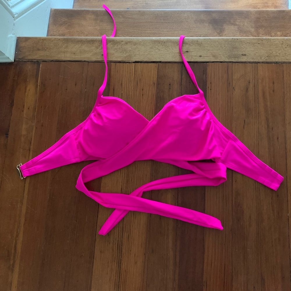 Victoria’s Secret knock out wrap bikini top - Picture 4 of 8